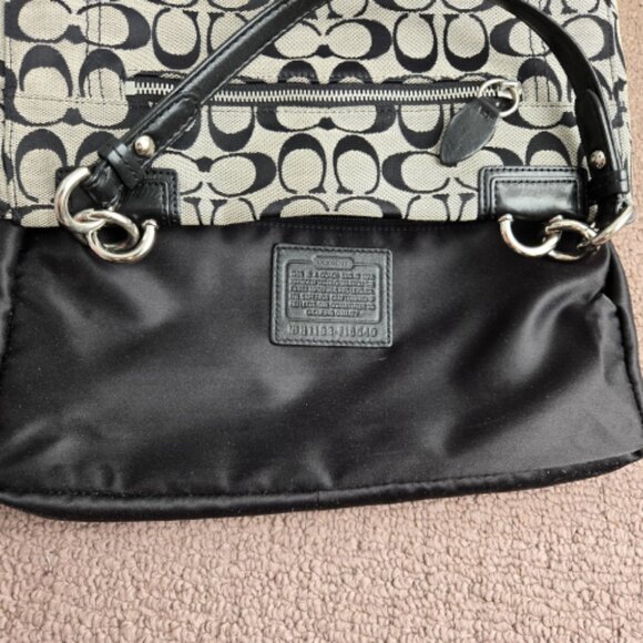Coach Penelope Signature Carryall - Picture 9 of 9